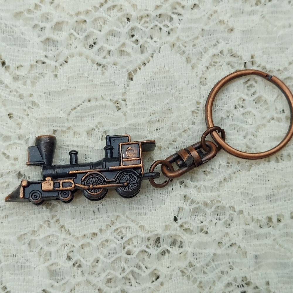 Locomotive Keychain Copper Color Train Engine - Picture 1 of 7